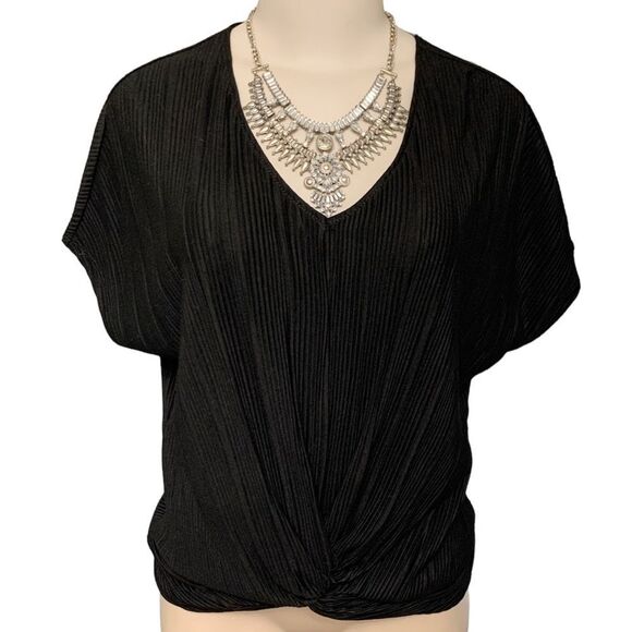 Andrea Jovine Crinkle Front Knot Dolman Short Sleeve Black Top Size Small - Picture 8 of 8